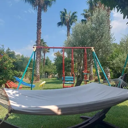 2 Erre Oda ve Kahvaltı